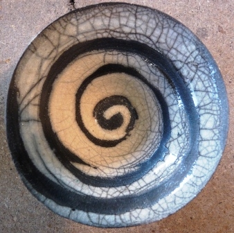 Bol spirale infinie (raku)